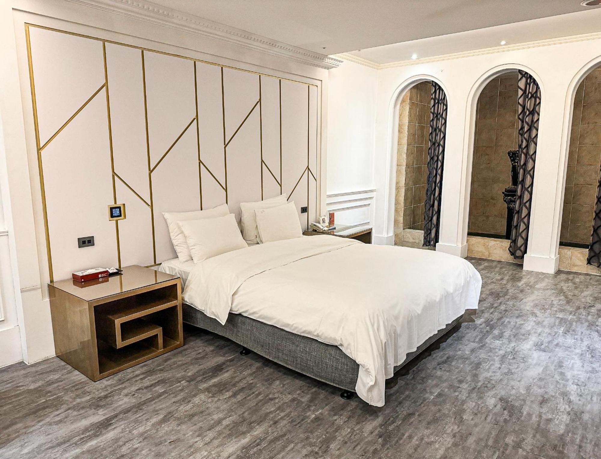 All-Ur Boutique Motel - Taichung Branch Esterno foto