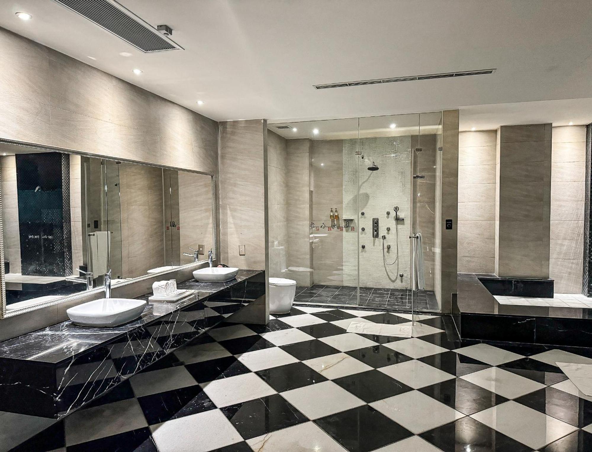 All-Ur Boutique Motel - Taichung Branch Esterno foto